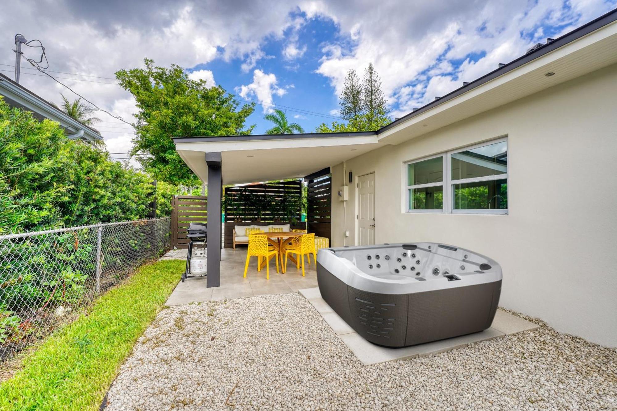 マイアミ Casa Ana - Cozy Space Hot Tub And Large Fenced Yardヴィラ エクステリア 写真